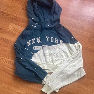 Garage cropped sweatshirt